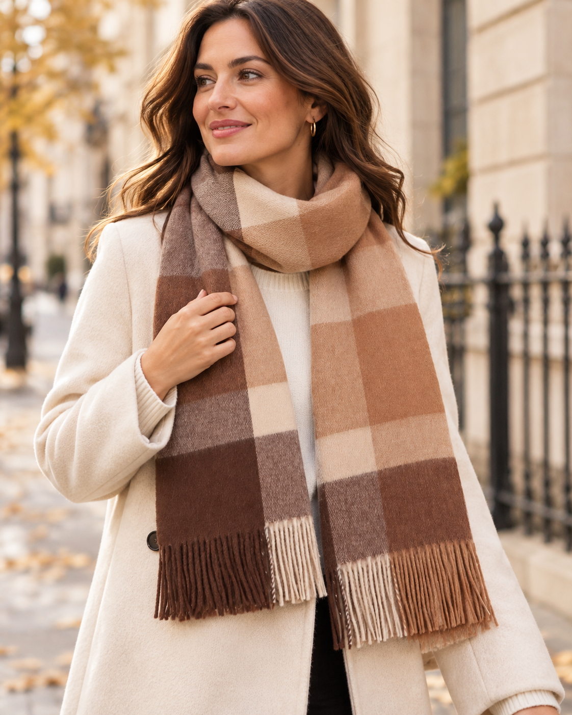 Brown and beige large check scarf in 100% wool – York (5)